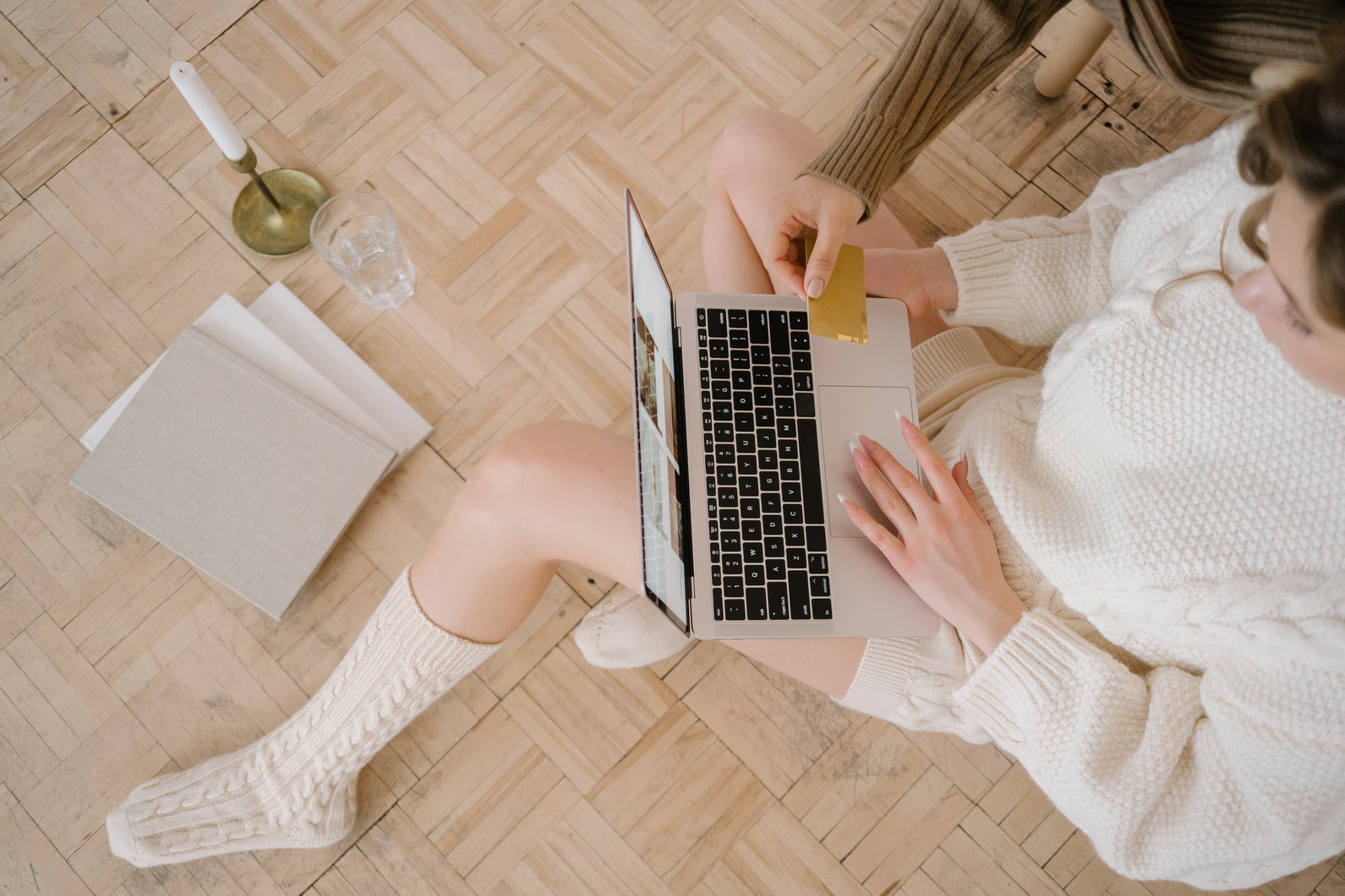 Women doing an Online Shopping 